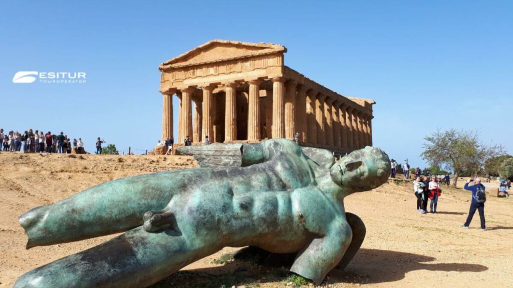 Il Tempio della Concordia nella Valle dei Templi di Agrigento, tour Sicilia Classica con Esitur
