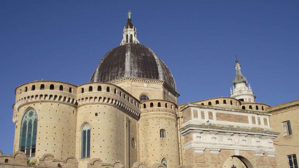 viaggio organizzato a loreto nella basilica i luoghi di san francesco