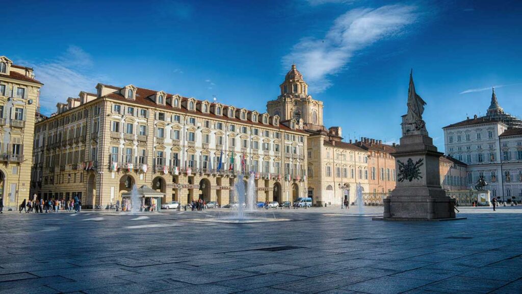Torino - Museo Egizio - Reggia di Venaria viaggi organizzati in pullman