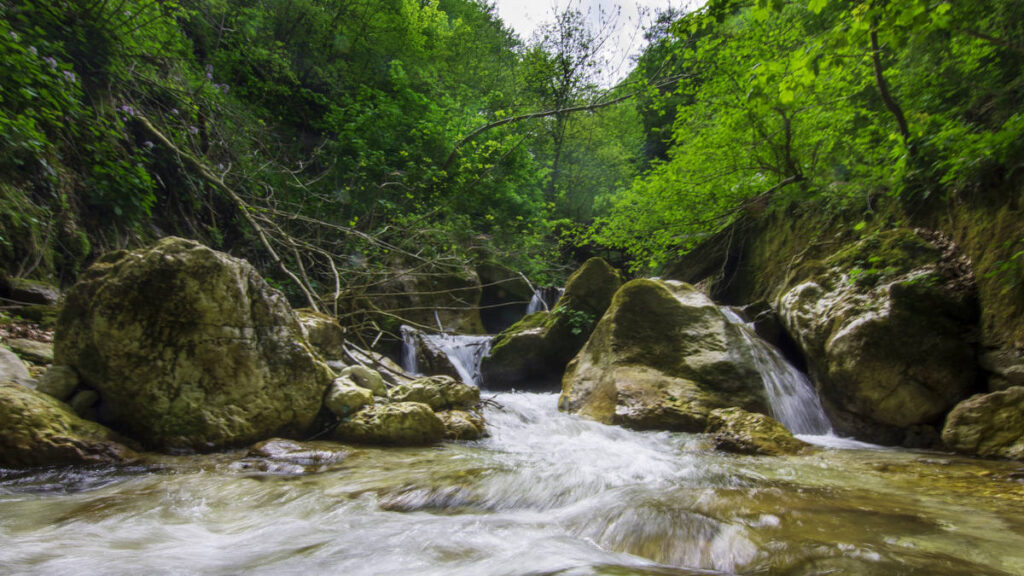viaggio-organizzato-mare-monti-trekking-marche