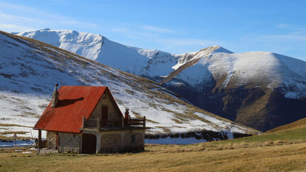 viaggio-organizzato-prati-di-ragnolo-marche