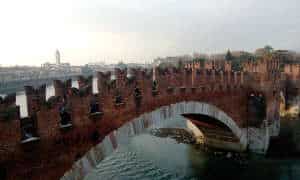b2ap3_large_Verona-ponte-tour-organizzato-in-pullman Viaggi organizzati ESITUR | b2ap3_large_Verona-ponte-tour-organizzato-in-pullman