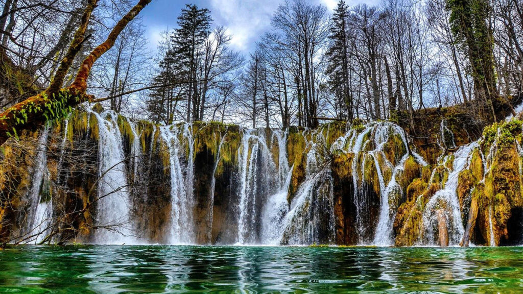 viaggi organizzati foliage ai laghi di plitvice in pullman