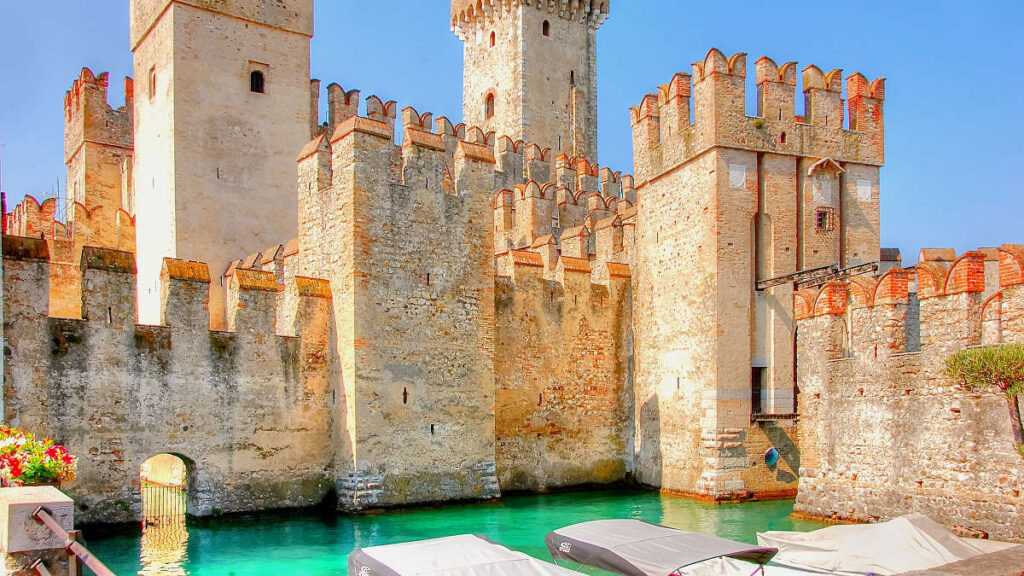 sirmione-valeggio-sul-mincio-parco-sigurta-viaggi-organizzati