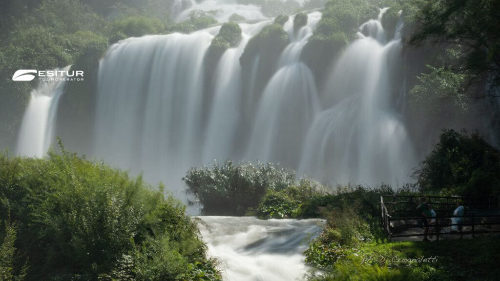 viaggi organizzati in umbria alle cascate delle marmore in pullman